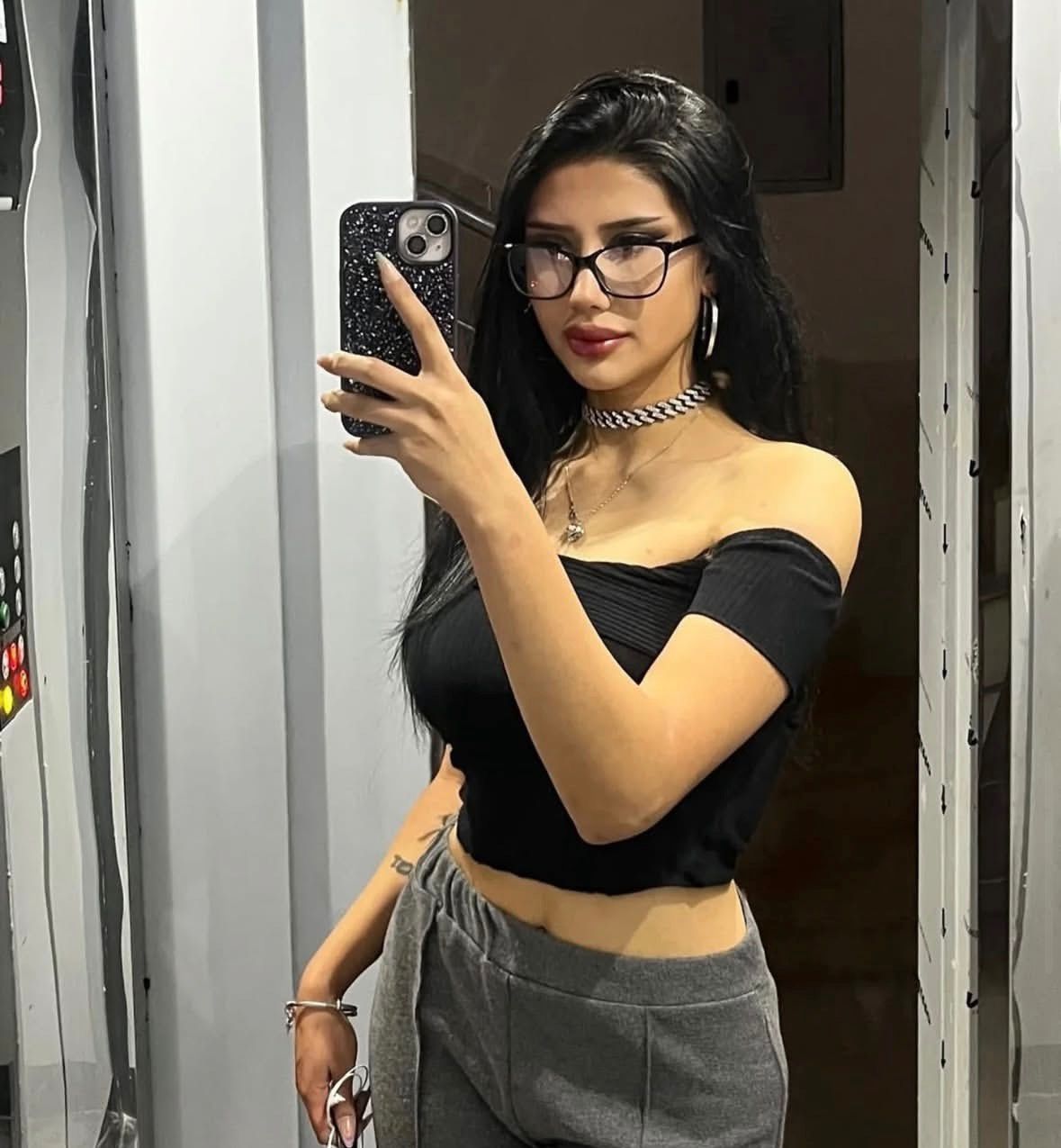 Muratlı Zayıf Bayan Escort Aysel
