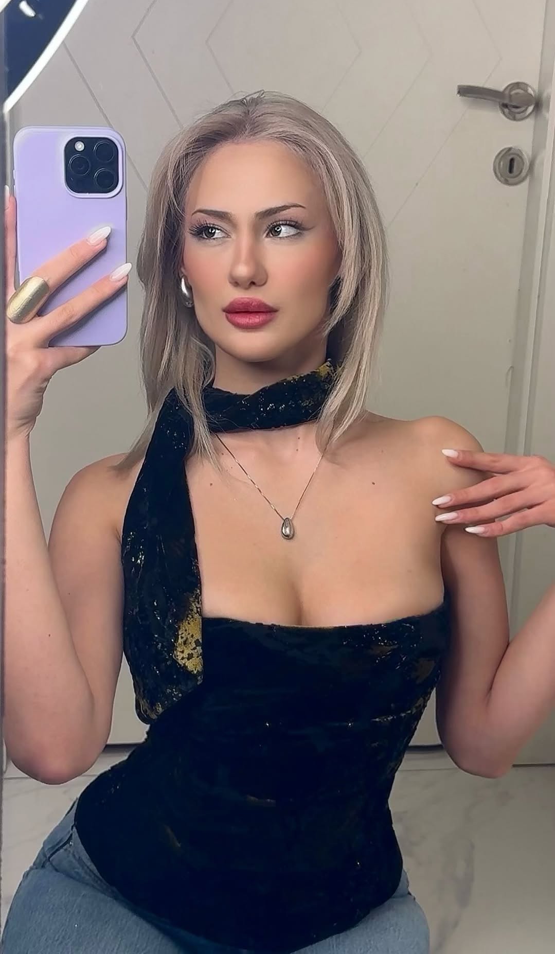 Van Esmer Escort Bayan Alara